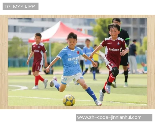 足球特色有何独特魅力探讨与各国文化的深度融合与影响 足球特色有何独特魅力探讨与各国文化的深度融合与影响