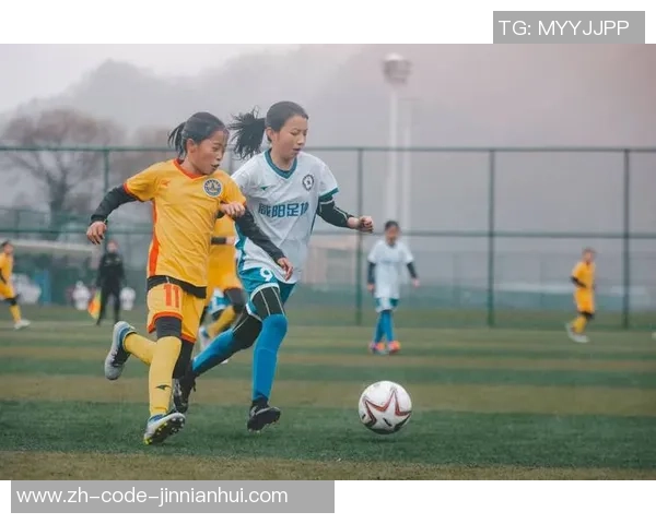 足球擦身后瞬间的精彩与意外如何改变比赛的走向与结果 足球擦身后瞬间的精彩与意外如何改变比赛的走向与结果